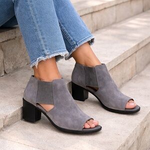 Munro Gray Suede Open Toe Booties Block Heel Shooties Size 7